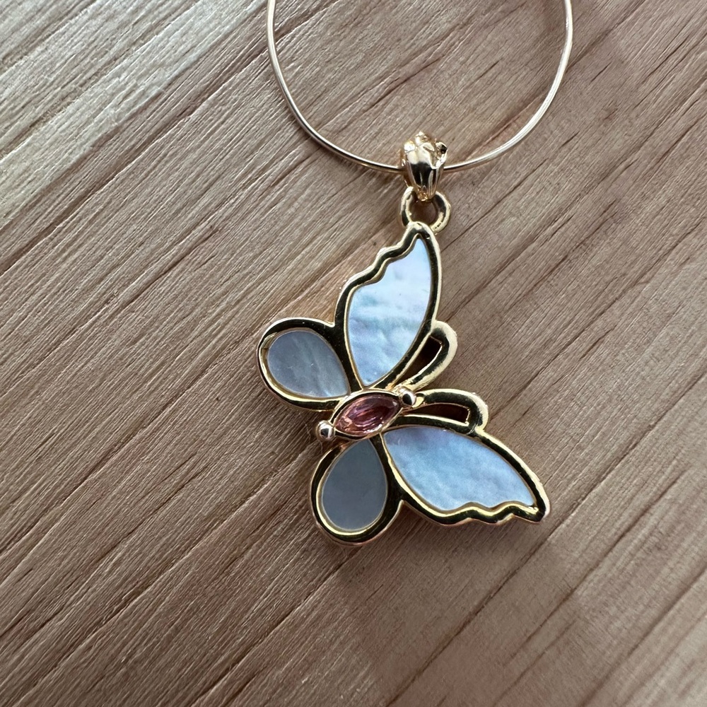 18k 14k Solid Gold Butterfly Pendant Necklace - Picture 5 of 9